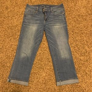 American Eagle Artist Capri Jeans